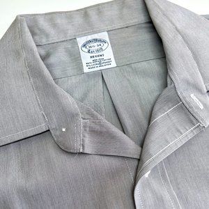 Men's size 16.5 Brooks Brothers Regent dress shirt in black and white stripes